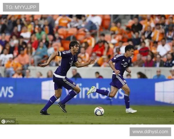 休斯敦迪纳摩迎战蒙特瑞展开激烈较量期待精彩瞬间与进球盛宴 休斯敦迪纳摩迎战蒙特瑞展开激烈较量期待精彩瞬间与进球盛宴