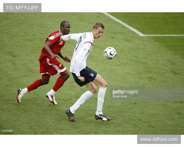 开拓者与山猫的激烈对决谁能在赛场上笑到最后