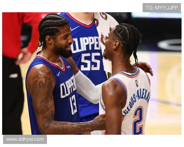 快船与雷霆激战G4争夺季后赛关键胜利的精彩对决 快船与雷霆激战G4争夺季后赛关键胜利的精彩对决