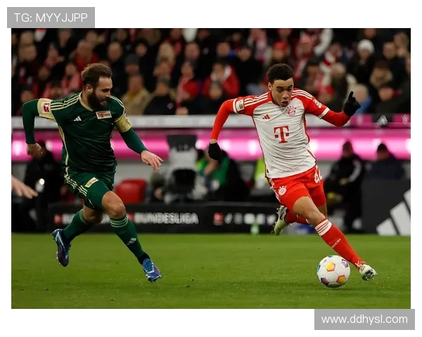 拜仁与巴萨激战正酣文字直播全程回顾与精彩瞬间分析