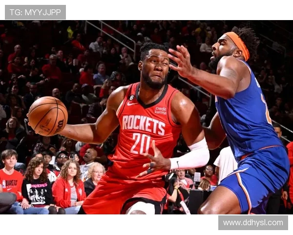 火箭队与纽约尼克斯的激烈对决展现篮球魅力与团队精神