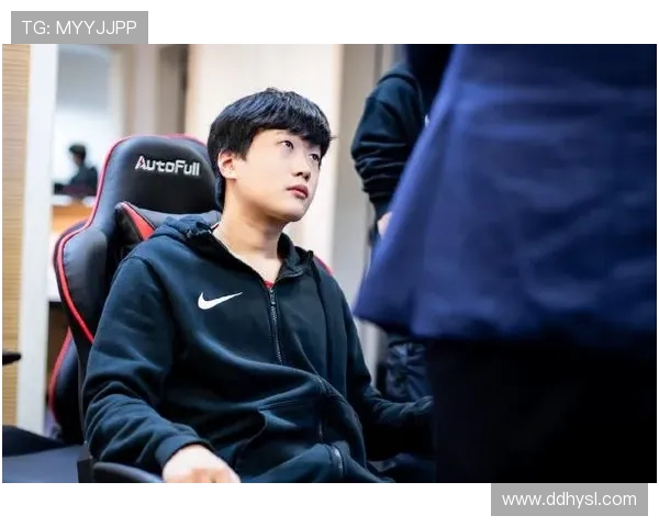 重庆飞盘队与成都飞盘队赛后复盘分析意识碰撞与战术较量