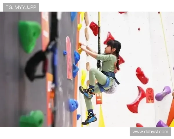 成都攀岩队的奋斗与荣耀:一段不屈不挠的攀岩之旅纪实 成都攀岩队的奋斗与荣耀:一段不屈不挠的攀岩之旅纪实