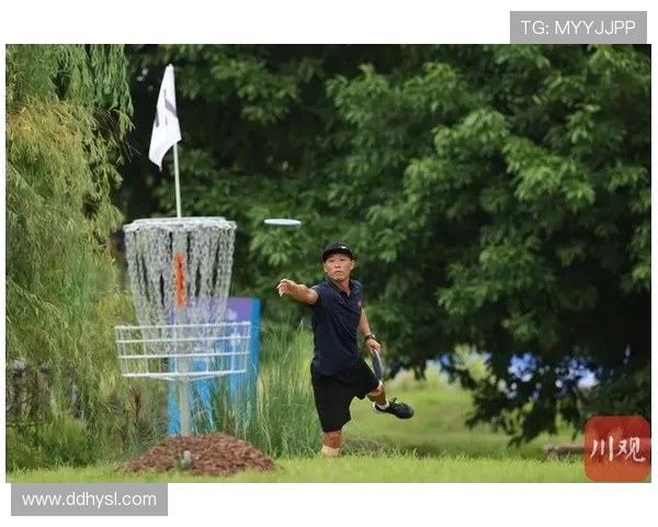 成都飞盘队实力强劲荣登全国第三名引发热议